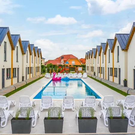 Dom wakacyjny Beautiful In With Heated Swimming Pool *