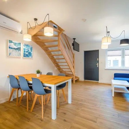 Beautiful In With Heated Swimming Pool Casa vacanze Rewal